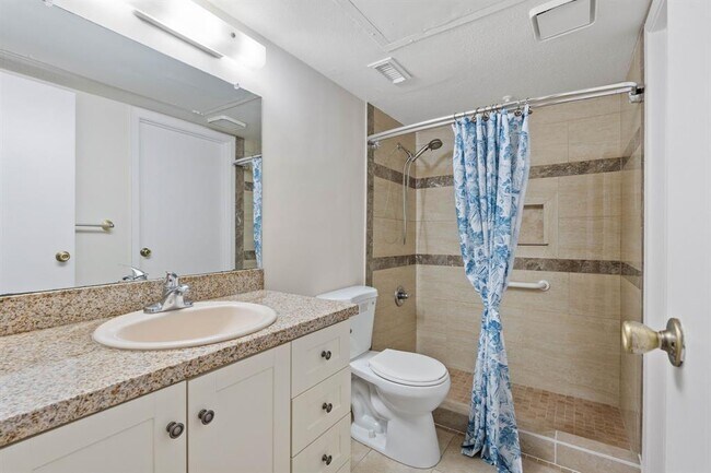 Building Photo - 14777 Wunderlich Dr