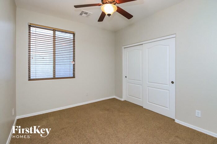 Building Photo - 32874 N Pebble Creek Dr