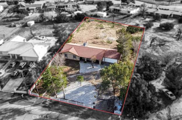 Building Photo - 17433 Sultana St