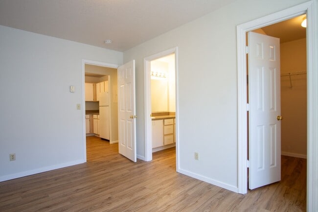 Building Photo - Major Updates: Vaulted Ceiling Spacious 2-Bed 2-Bath w DW, WD, Balcony!