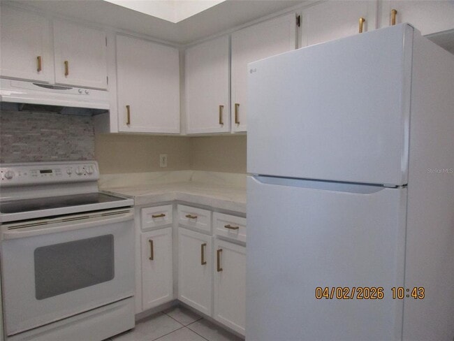 Building Photo - 2600 London Bridge Ct