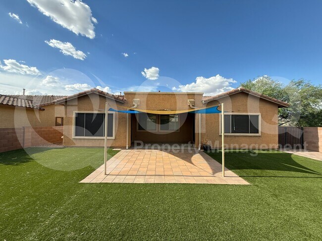 Building Photo - 1419 W Red Creek Dr