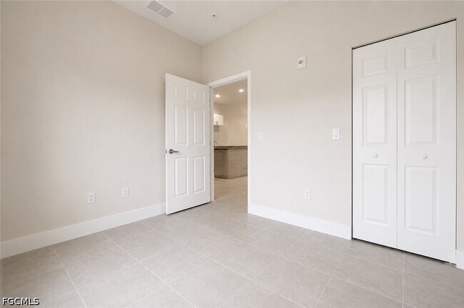 Building Photo - 3313 SW 8th Pl
