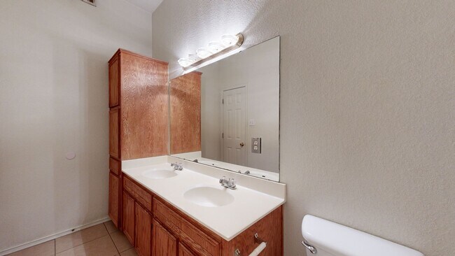 Building Photo - 2 WEEKS FREE + $1,295 ALL TILE DUPLEX BY FORT HOOD!!!