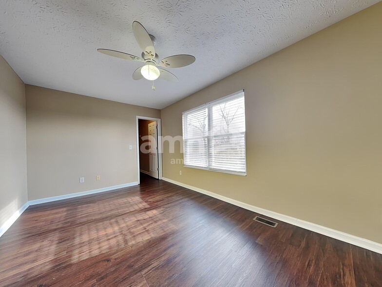 Building Photo - 1342 Shannon Ln