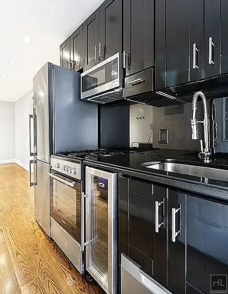 Building Photo - East 1st Street