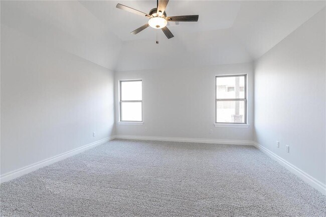 Building Photo - 5716 Lantana Ln