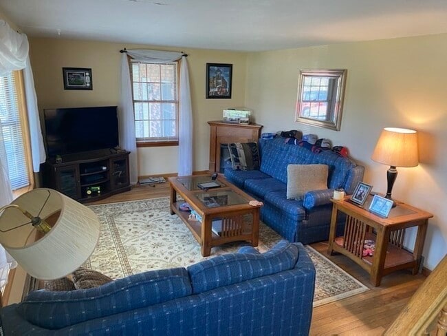 Building Photo - 159 Belchertown Rd