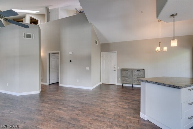 Building Photo - 2925 Wigwam Pkwy