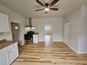 Building Photo - Fully Updated 4 bedroom 1 bathroom
