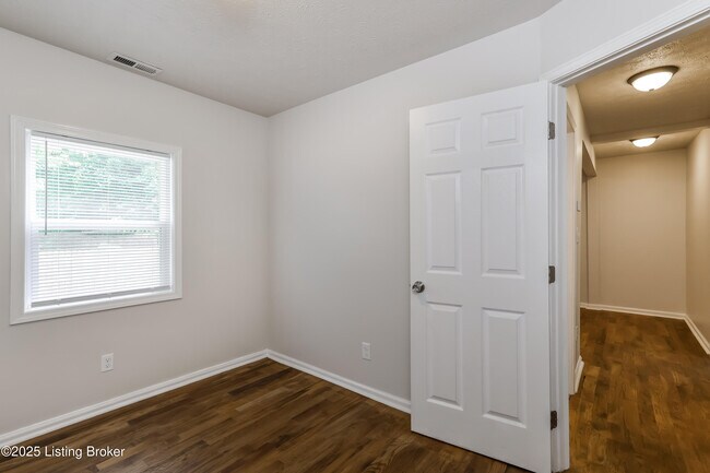 Building Photo - 3814 Alford Ave