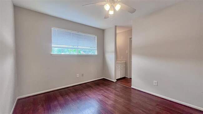 Building Photo - 13 River Creek Way