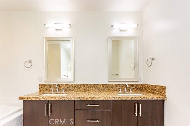 Building Photo - 21 Gramercy