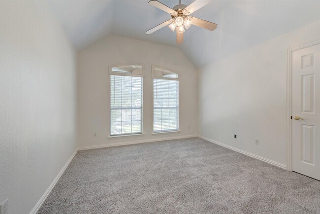 Building Photo - 1404 Clearwater Ct
