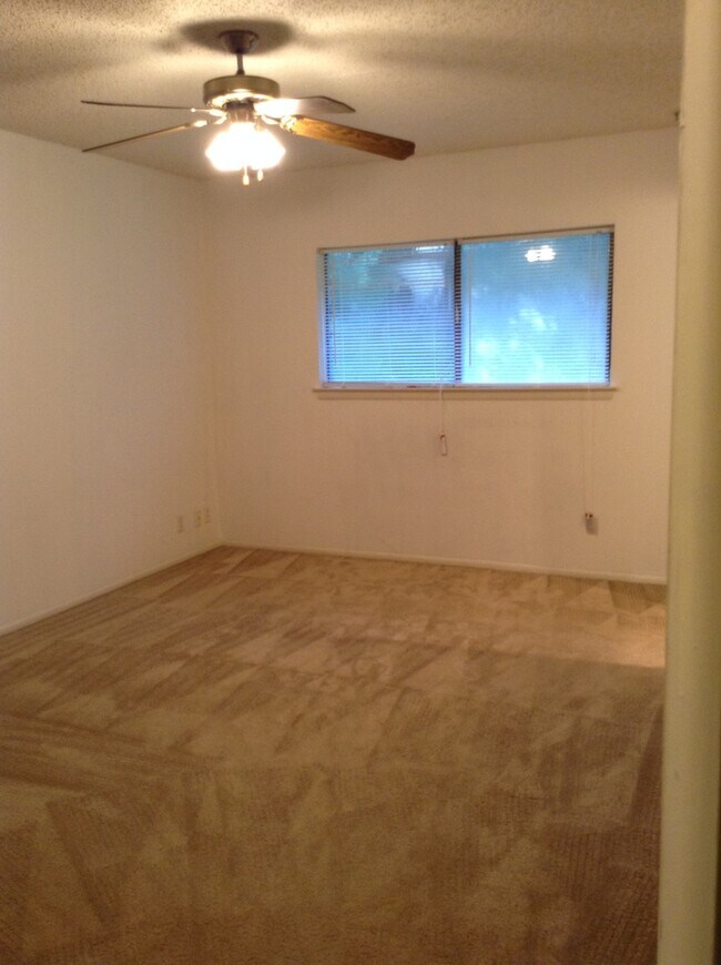 Building Photo - 4963 Dare Ln