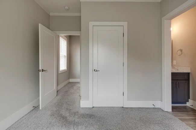 Building Photo - 2032 Herman St