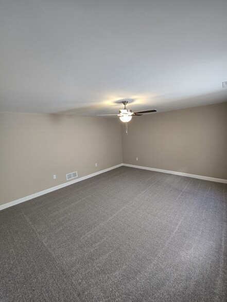 Building Photo - 2641 Cherry Farms Dr