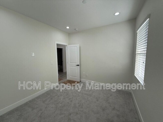 Building Photo - 7761 16th St