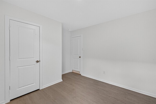Building Photo - 6818 Eastern Cottonwood Ln