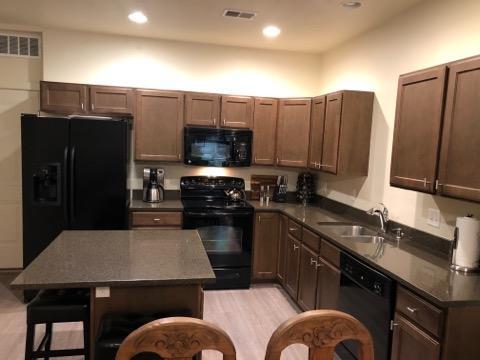 Building Photo - 10398 S Clarks Hill Dr