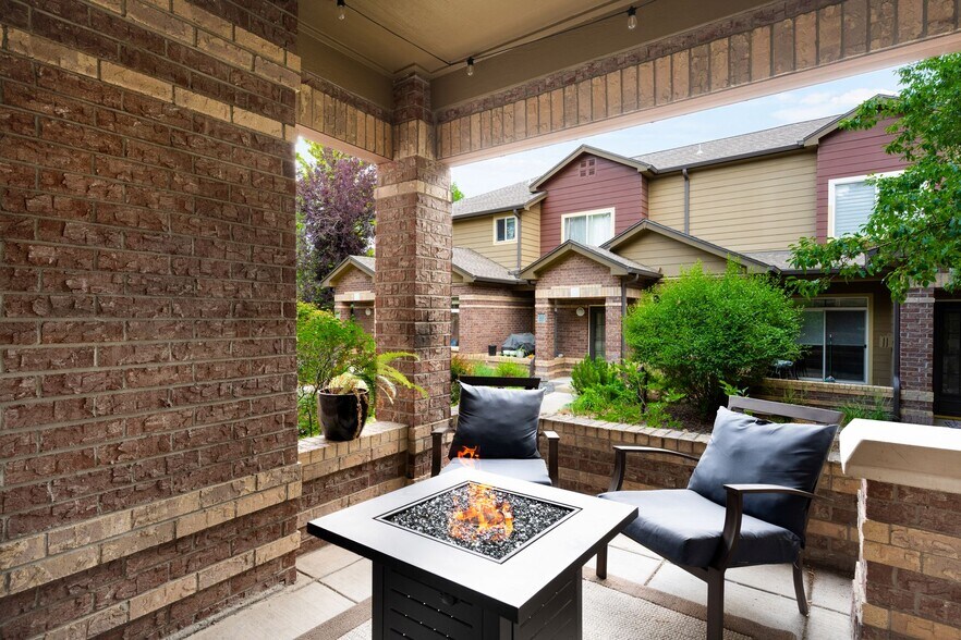 Building Photo - 6478 Silver Mesa Dr