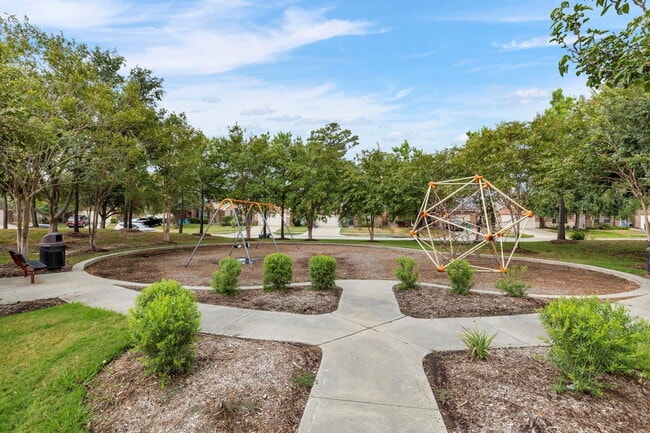 Building Photo - 8815 Rollick Dr