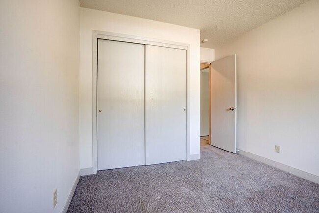Building Photo - $1,050 | 2 Bedroom, 1 Bathroom Apartment | No Pets | Available for August 1st, 2026 Move In!