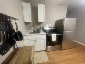 Building Photo - Woodland Retreat Studio in Hollister, MO