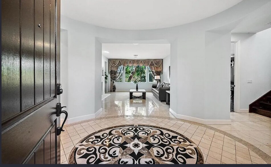 Building Photo - 6839 Helenite Pl