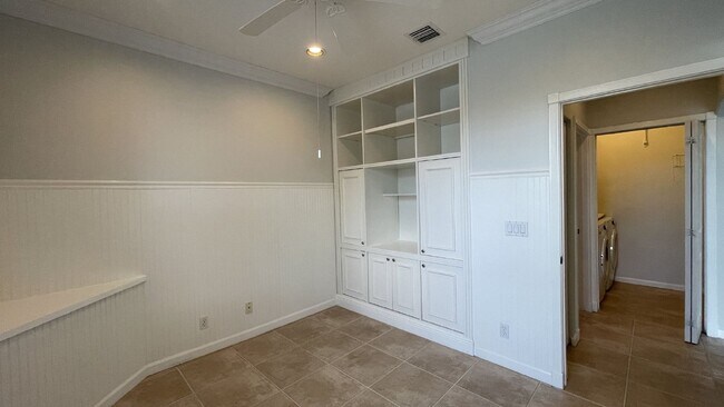 Building Photo - 4857 Victoria Cir