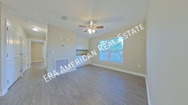 Building Photo - 2 Arabelle Cv