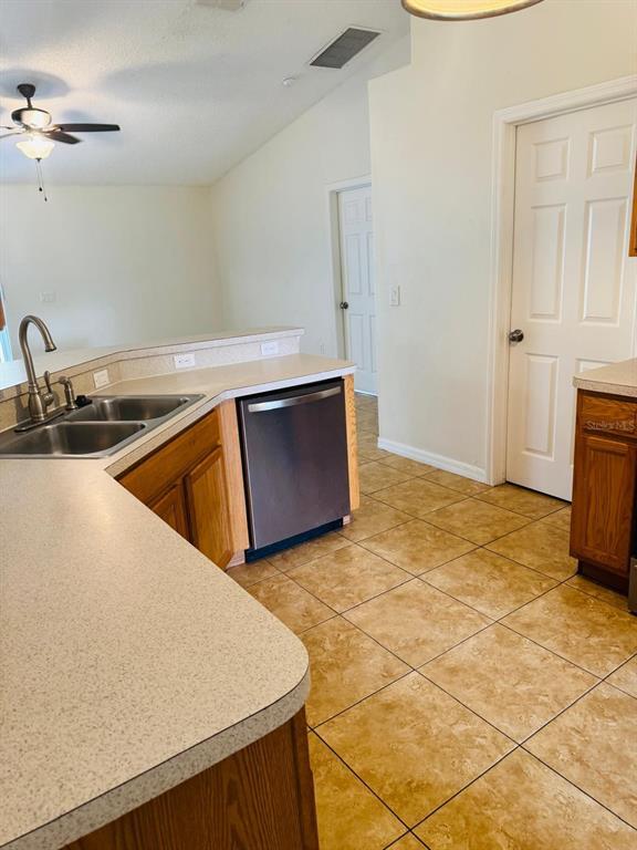 Building Photo - 209 Kingfish Way