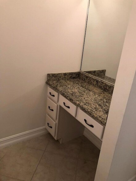 Building Photo - 10320 SW Stephanie Way