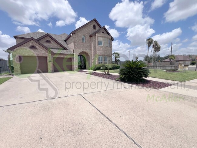 Building Photo - Gorgeous 4b/4.5bath house in McAllen