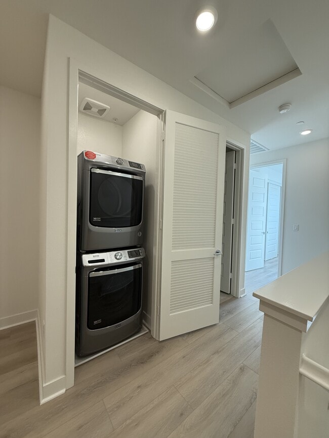 Building Photo - 3518 Indigo Privado