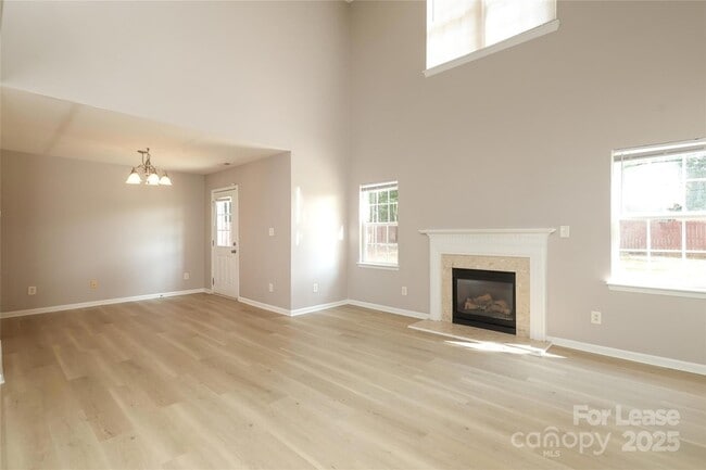 Building Photo - 4112 Chatterleigh Dr