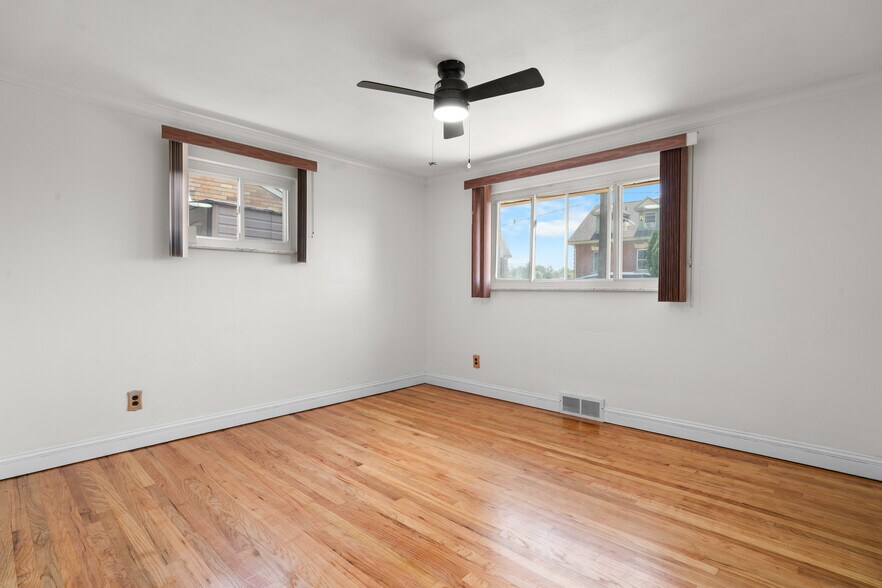 Building Photo - 235 McKinley St