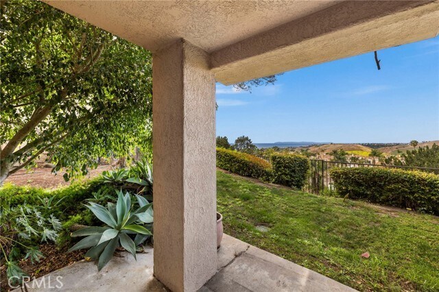 Building Photo - 1056 Calle Del Cerro