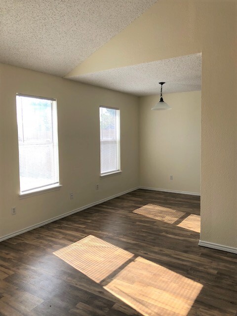 Dining Area - 2620 Alana Ln