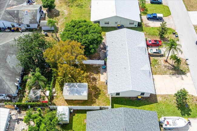 Building Photo - 8997 SE Sandy Ln