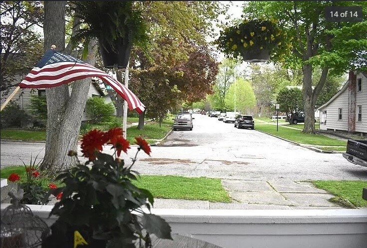 Building Photo - 7 WESTON ST