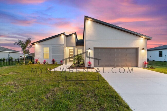 Building Photo - Deposit-Free! Modern, energy efficient hom...