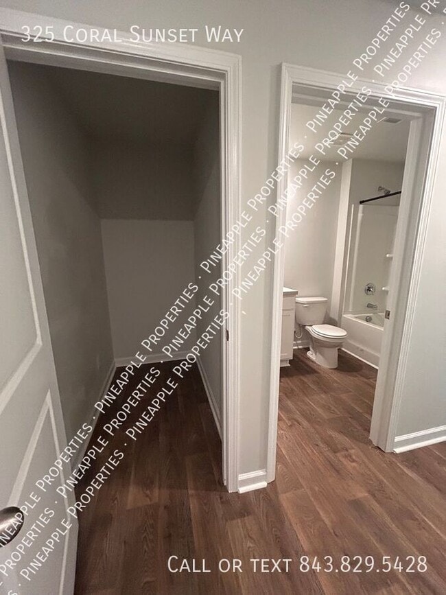 Building Photo - 325 Coral Sunset Wy