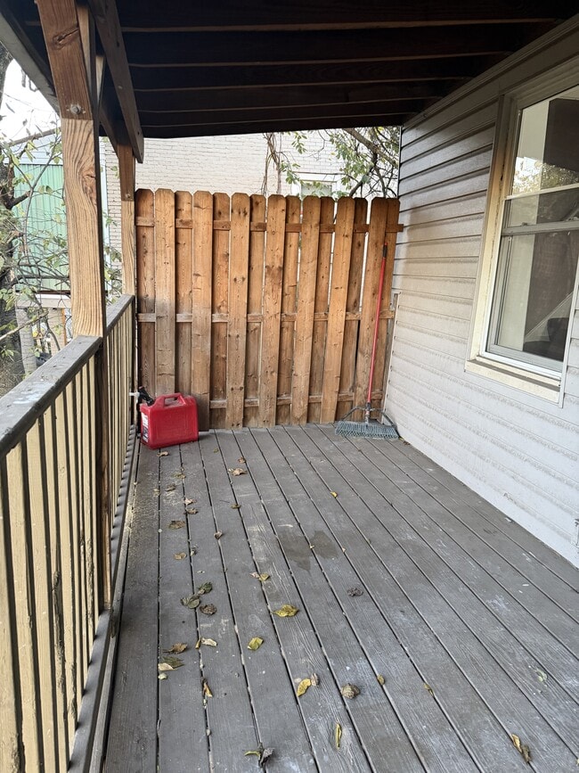 Building Photo - 901 Cliff St