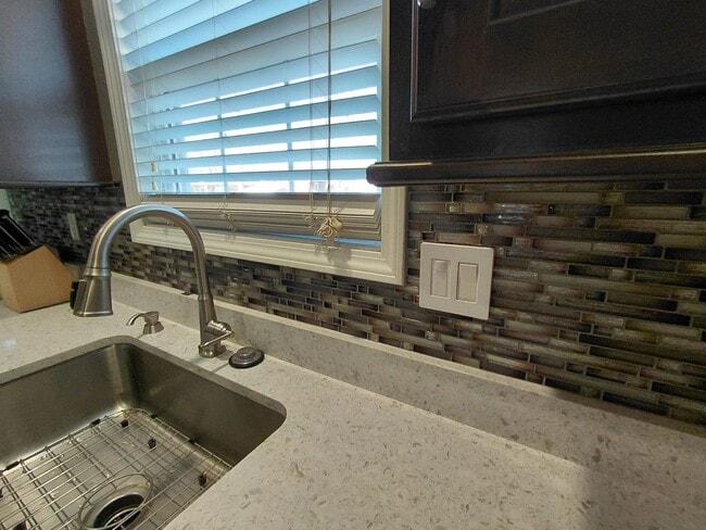 Building Photo - City of Rolla