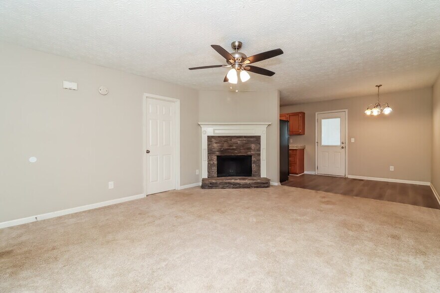 Building Photo - 71 Brooke Dr