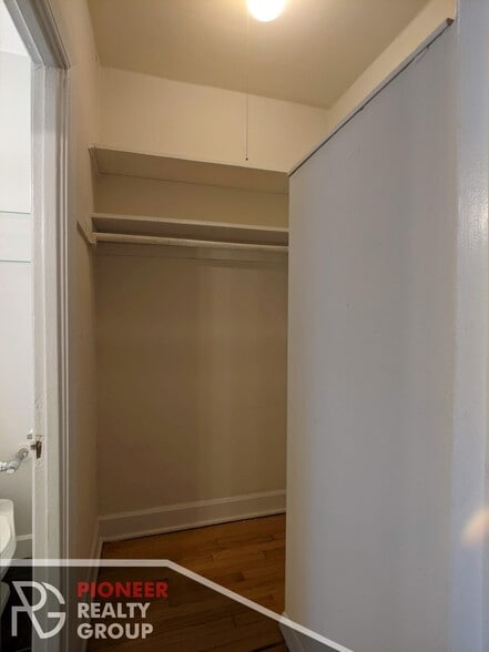 Building Photo - 535 W Arlington Pl
