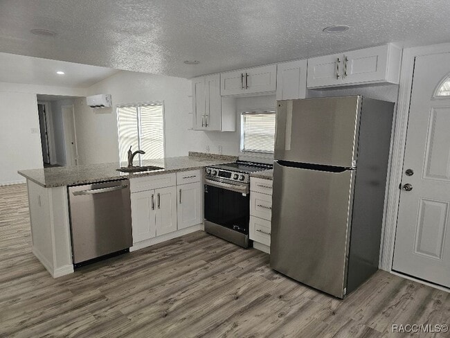 Building Photo - 6890 W Homosassa Trail