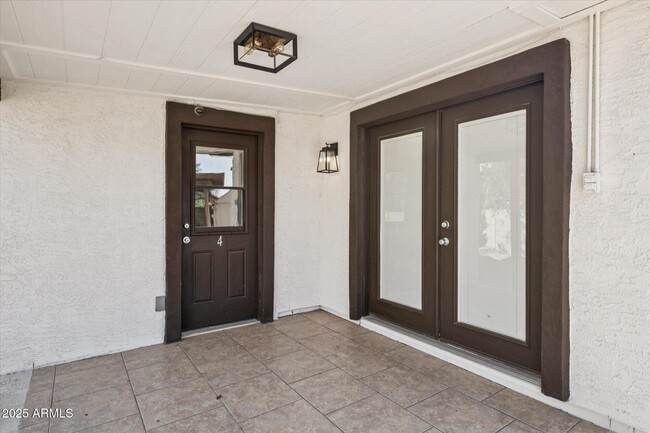 Building Photo - 10821 N 63rd Dr