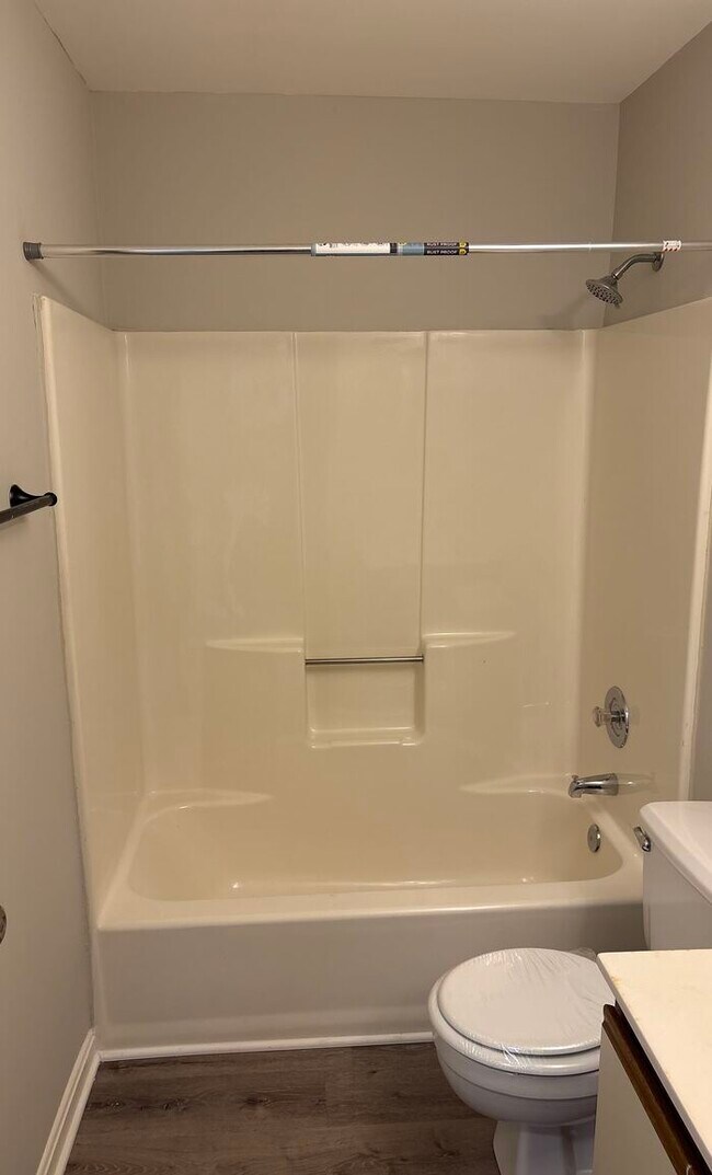 Building Photo - 112 Water Fountain Way